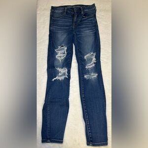 American Eagle ripped jeans. Size 6 US.